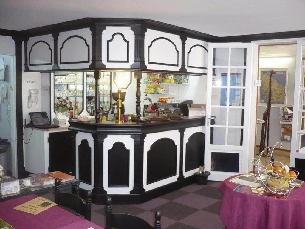 Hotel Restaurant Herard Bourbonne-les-Bains Esterno foto